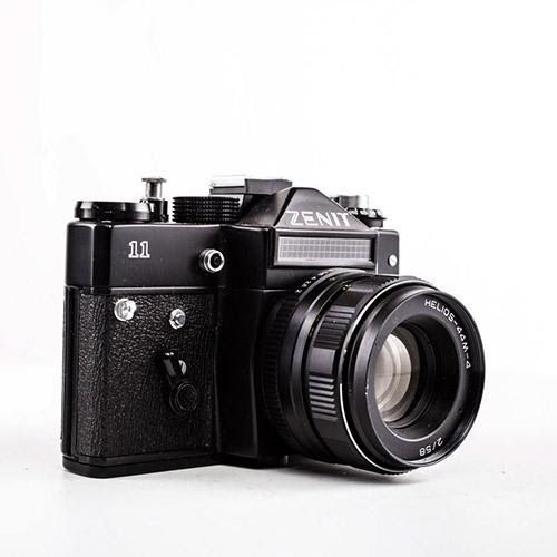 Aparat fotograficzny Zenit 11 (ros. Зени́т 11)