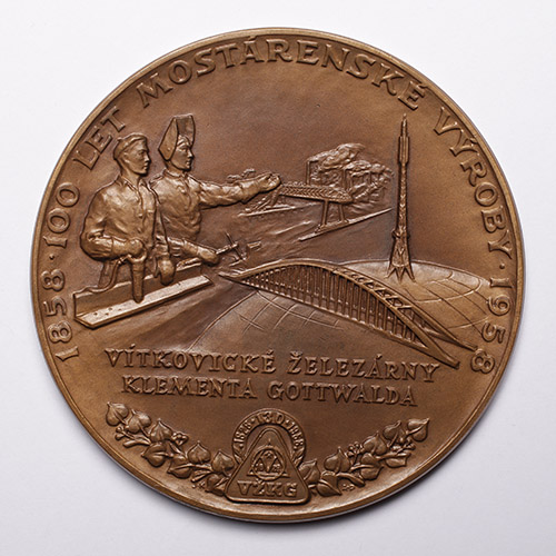 Medal upamiętniający 130-lecie powstania huty żelaza Vítkovice i 100-lecie produkcji konstrukcji mostowych.