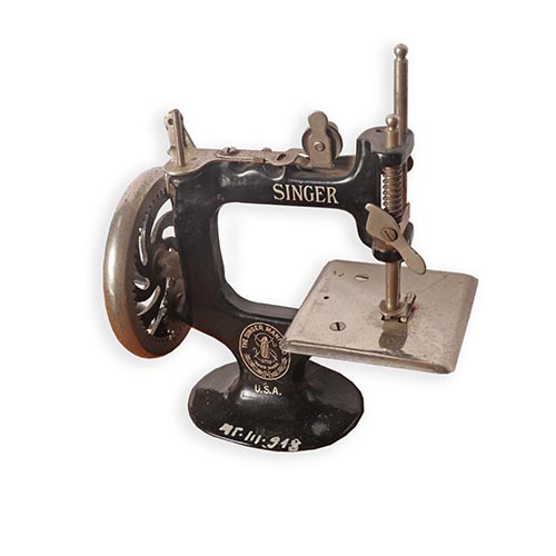 Maszyna do szycia – zabawka