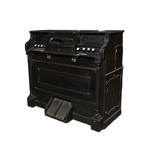 Fisharmonia mechaniczna z automatycznym pianistą Angelus.